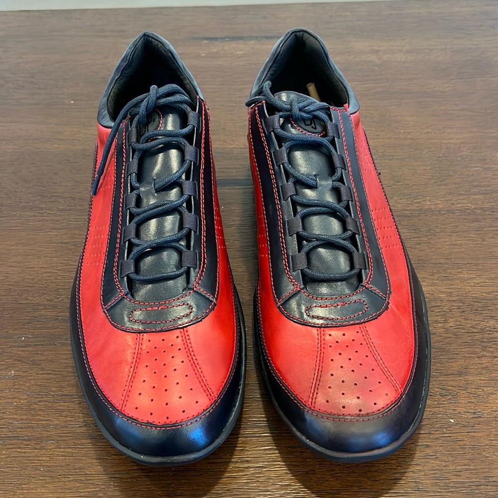 Donald Pliner men’s shoe Brand New. Red & Black